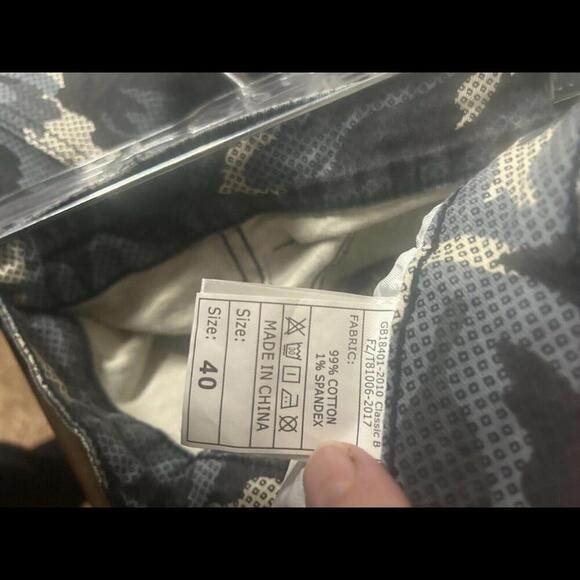 Camouflage Stretch Pants w Front Zipper Closure, Blue, Beige,Black ,Size 40 - Picture 7 of 8